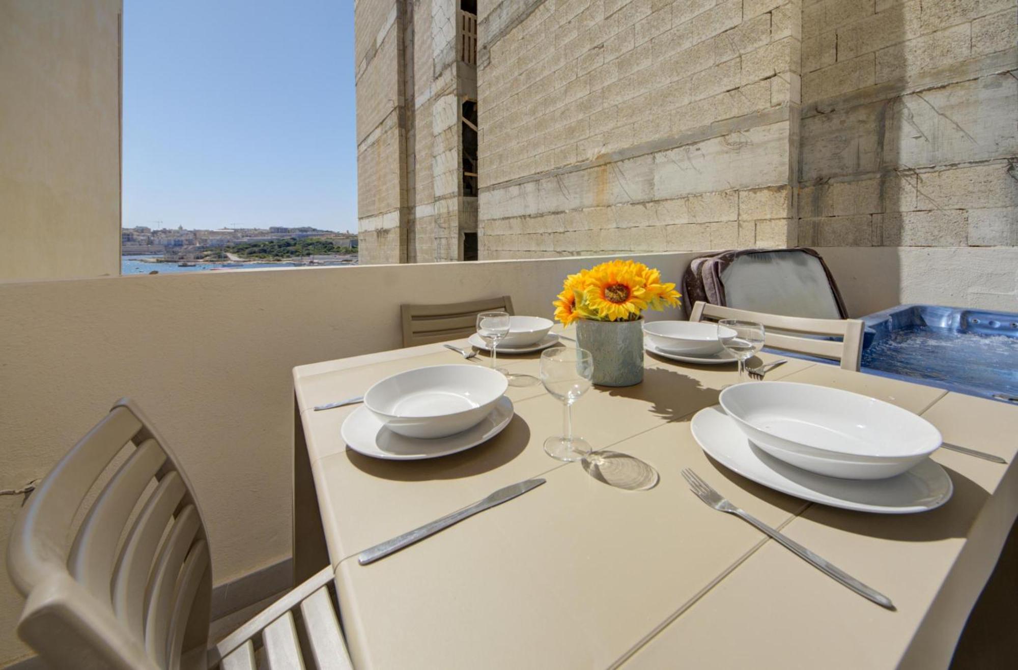 Sapphire Residences - Sliema 2 Bedroom Apartments With Views By Shortletsmalta Bagian luar foto