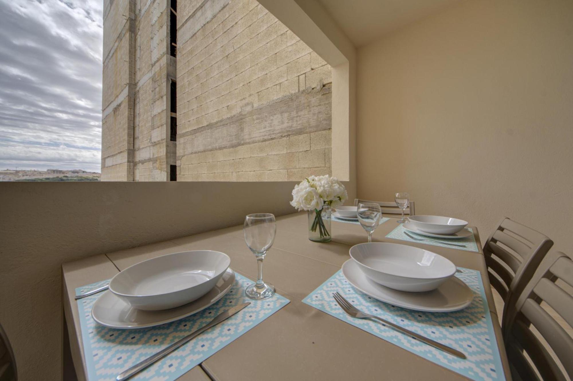 Sapphire Residences - Sliema 2 Bedroom Apartments With Views By Shortletsmalta Bagian luar foto